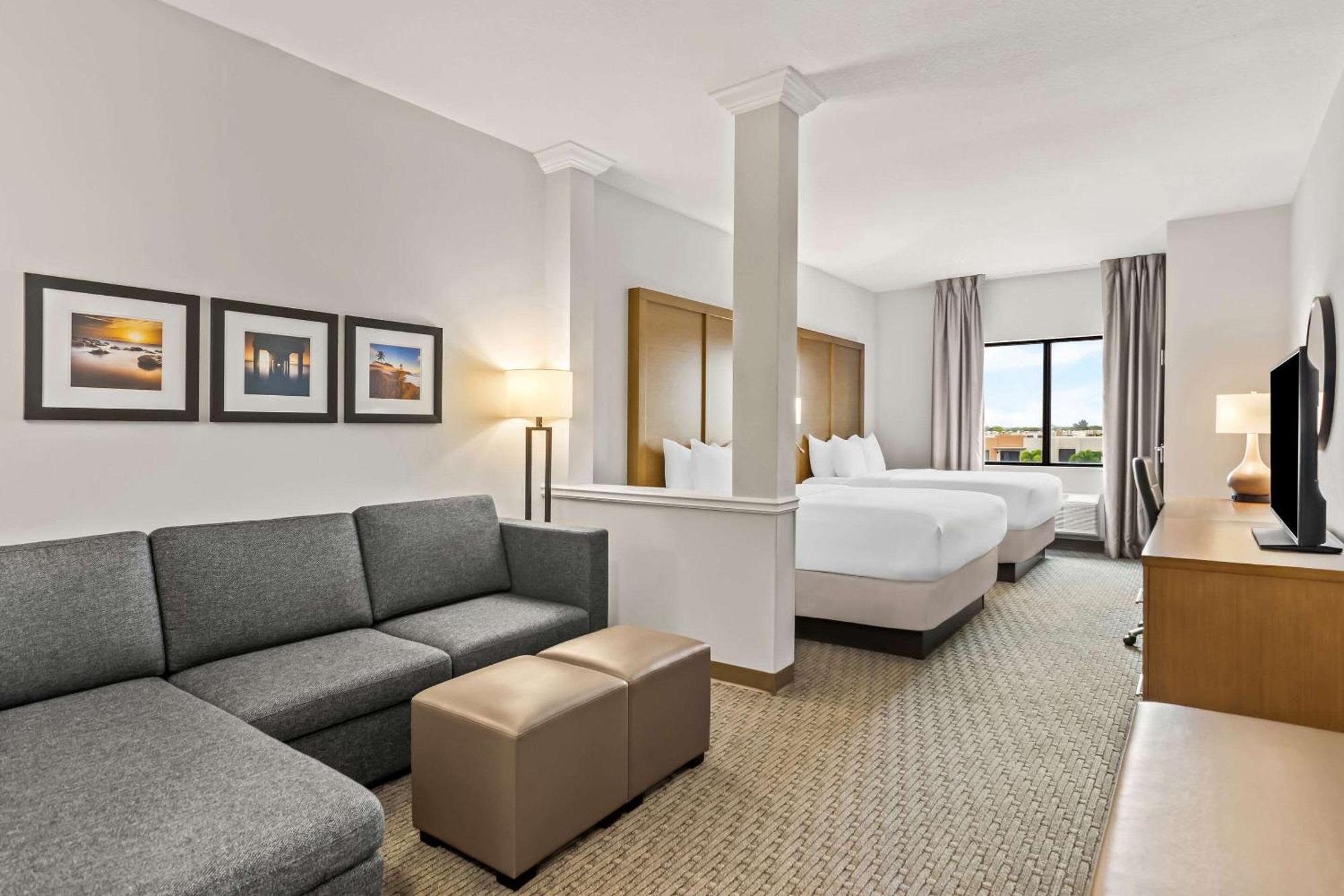 Comfort Suites Stuart-Hutchinson Island Экстерьер фото