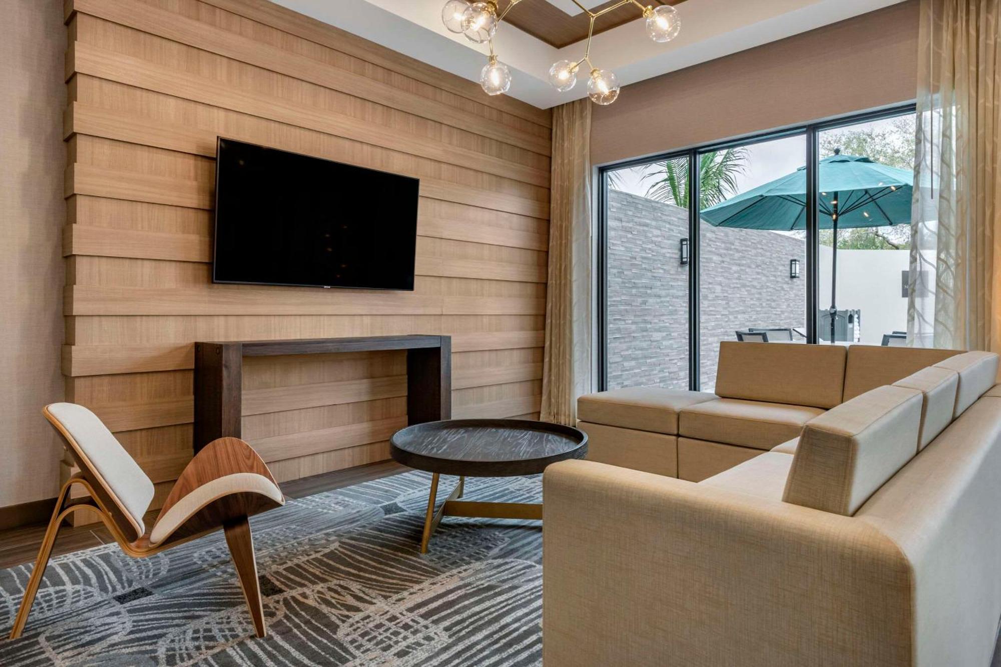 Comfort Suites Stuart-Hutchinson Island Экстерьер фото