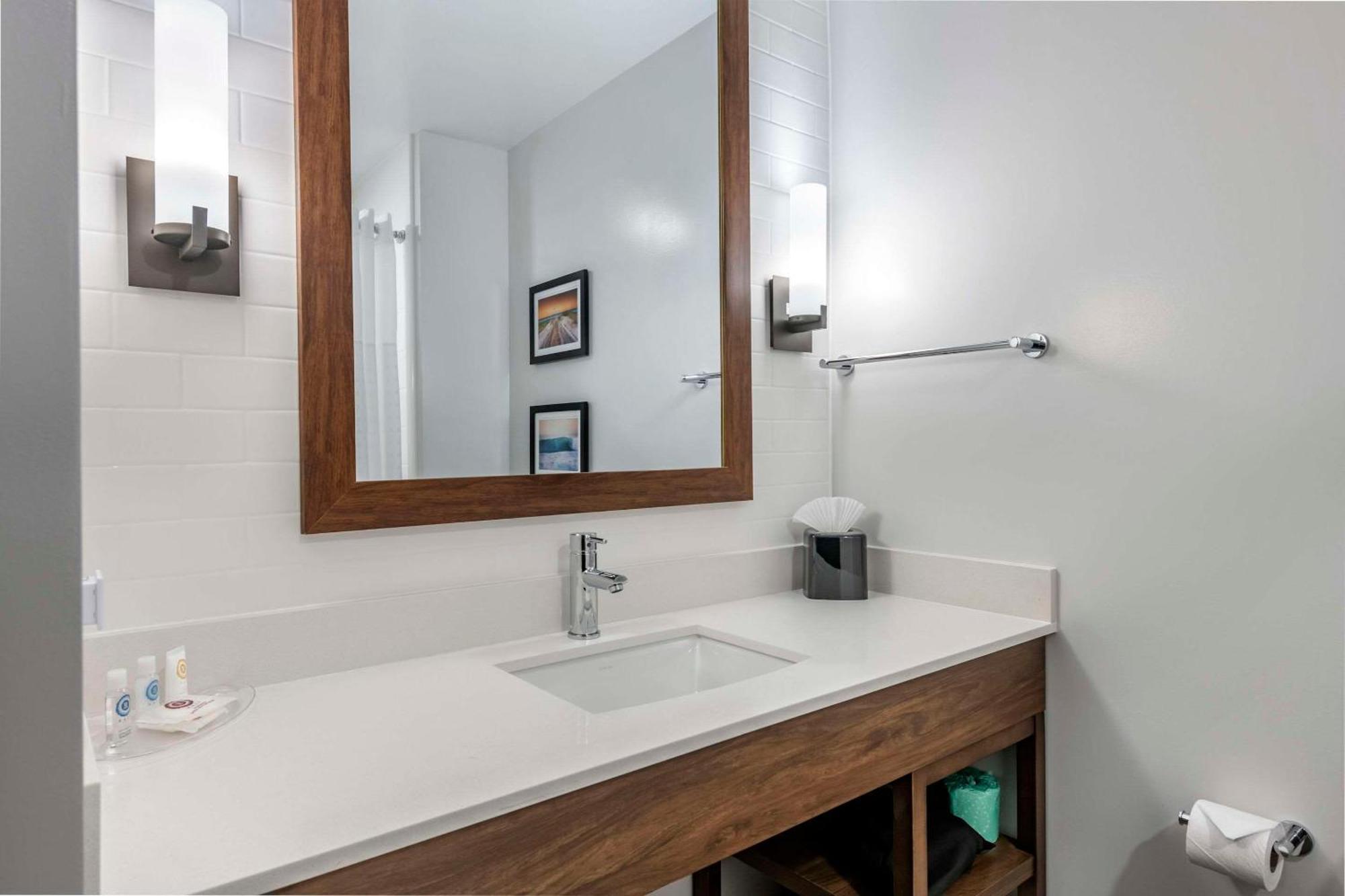 Comfort Suites Stuart-Hutchinson Island Экстерьер фото